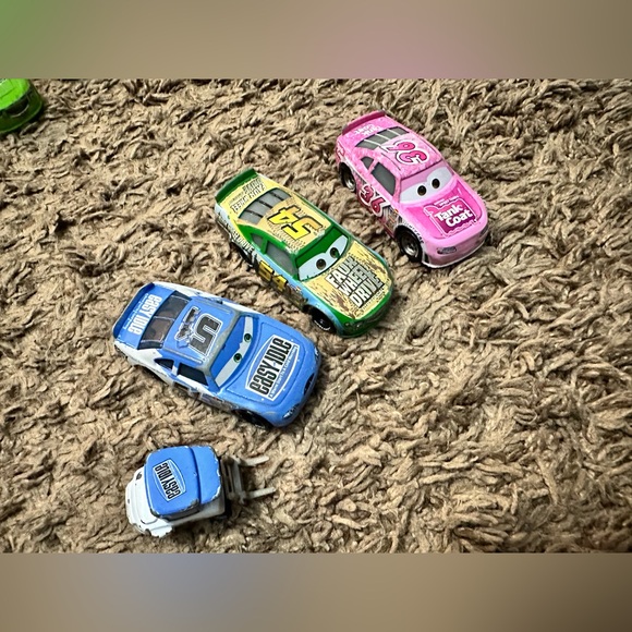 Disney Cars, Set of 18 Cars - Picture 7 of 10